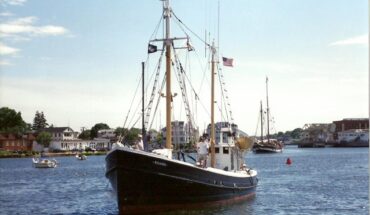 The Museum’s eastern-rig dragger ROANN, built in 1944, is one of the last surviving examples of the fishing vessels that replaced sailing schooners like the L.A. DUNTON. Draggers completed the revolutionary advance from sail to engine, and from hooks to nets, in New England fishing technology. ROANN is powered by a diesel engine and dragging a large conical fishnet called an otter trawl along the seabed. ROANN and her crew of three could catch cod and haddock twice as fast as dorymen from a vessel like the DUNTON.